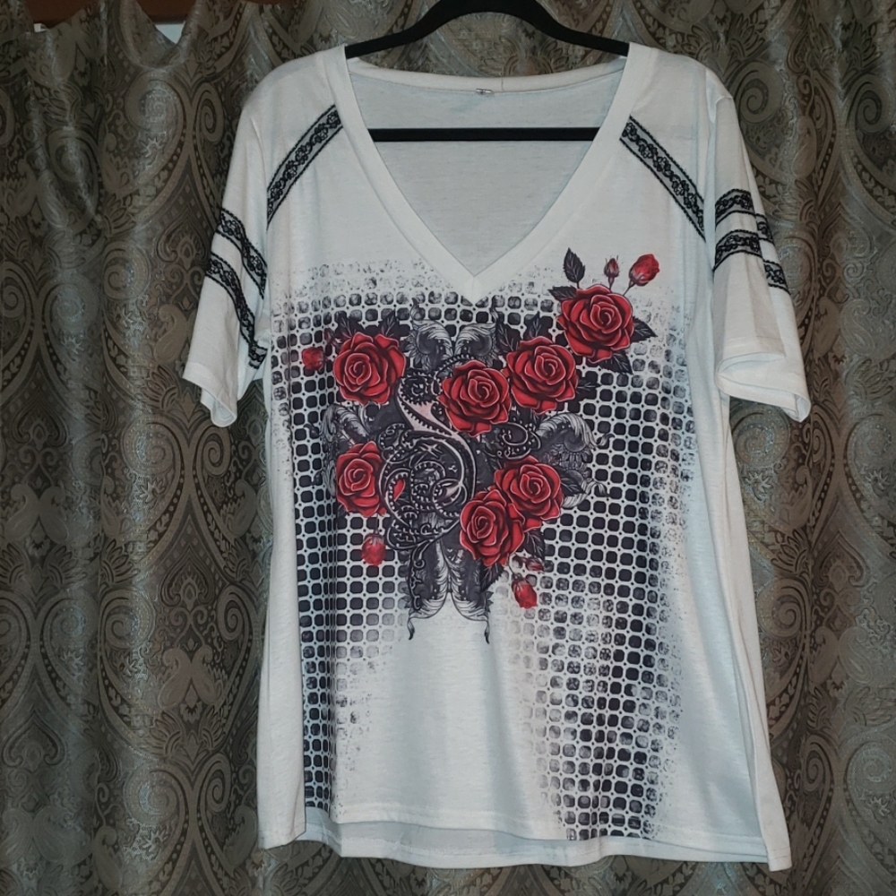 White tee w/lace and rose decal